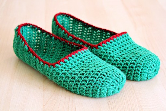 how to make simple crochet slippers 17