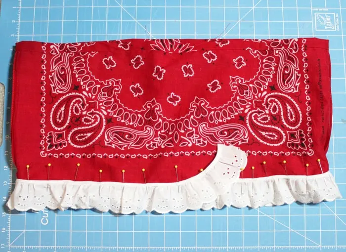 Pinned lace on the edge of a DIY girls skirt