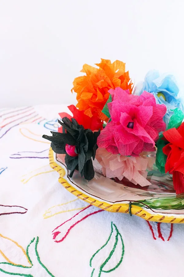 how to make flowers with streamers