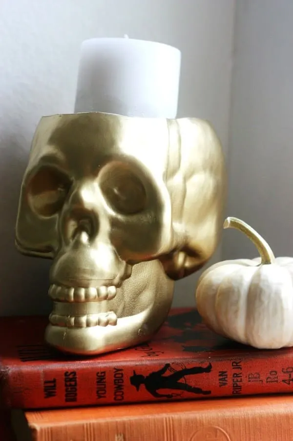 How to turn a dollar store skull into a Halloween candleholder