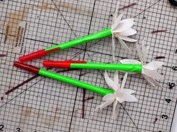 duct tape flower pens