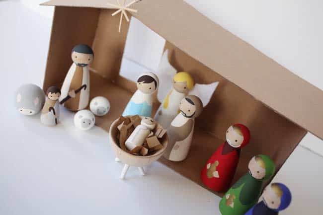 How to Make A Wooden DIY Nativity Set - diycandy.com