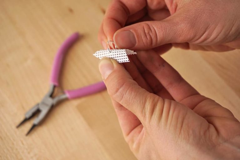 Star Christmas Light Covers Using Plastic Canvas DIY Candy