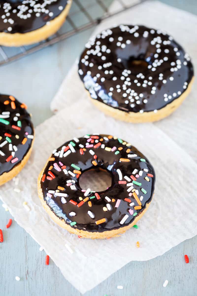 How to make baked donuts from cake mix recipe