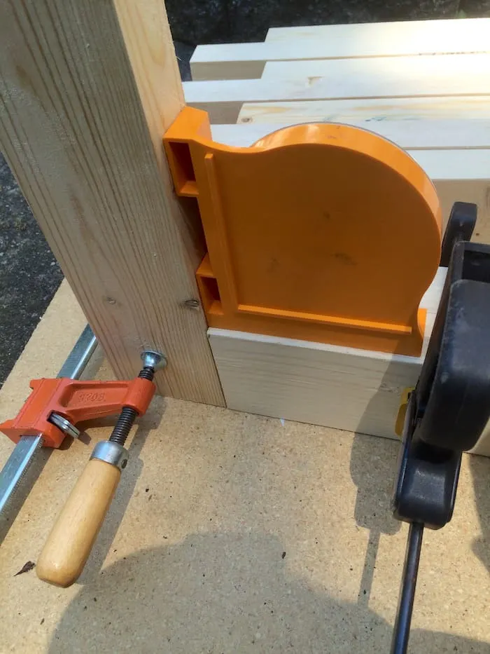 Clamps on the wood bench with a right angle