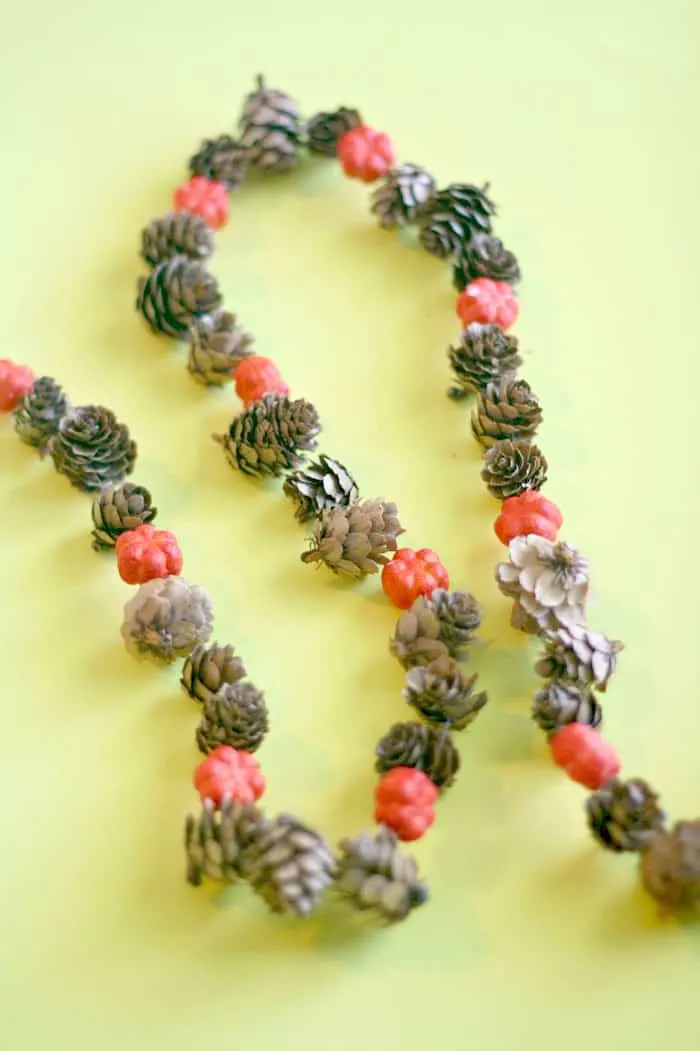 This Fall Garland is Cute and Budget Friendly