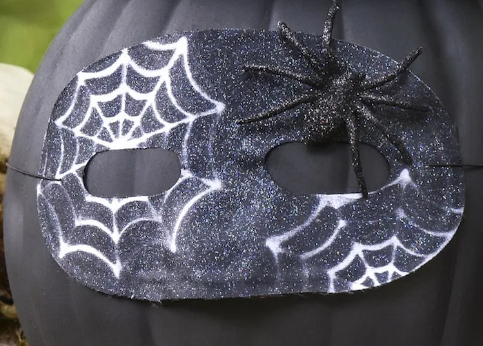 This Witch Pumpkin Craft Is Sparkly Good - DIY Candy