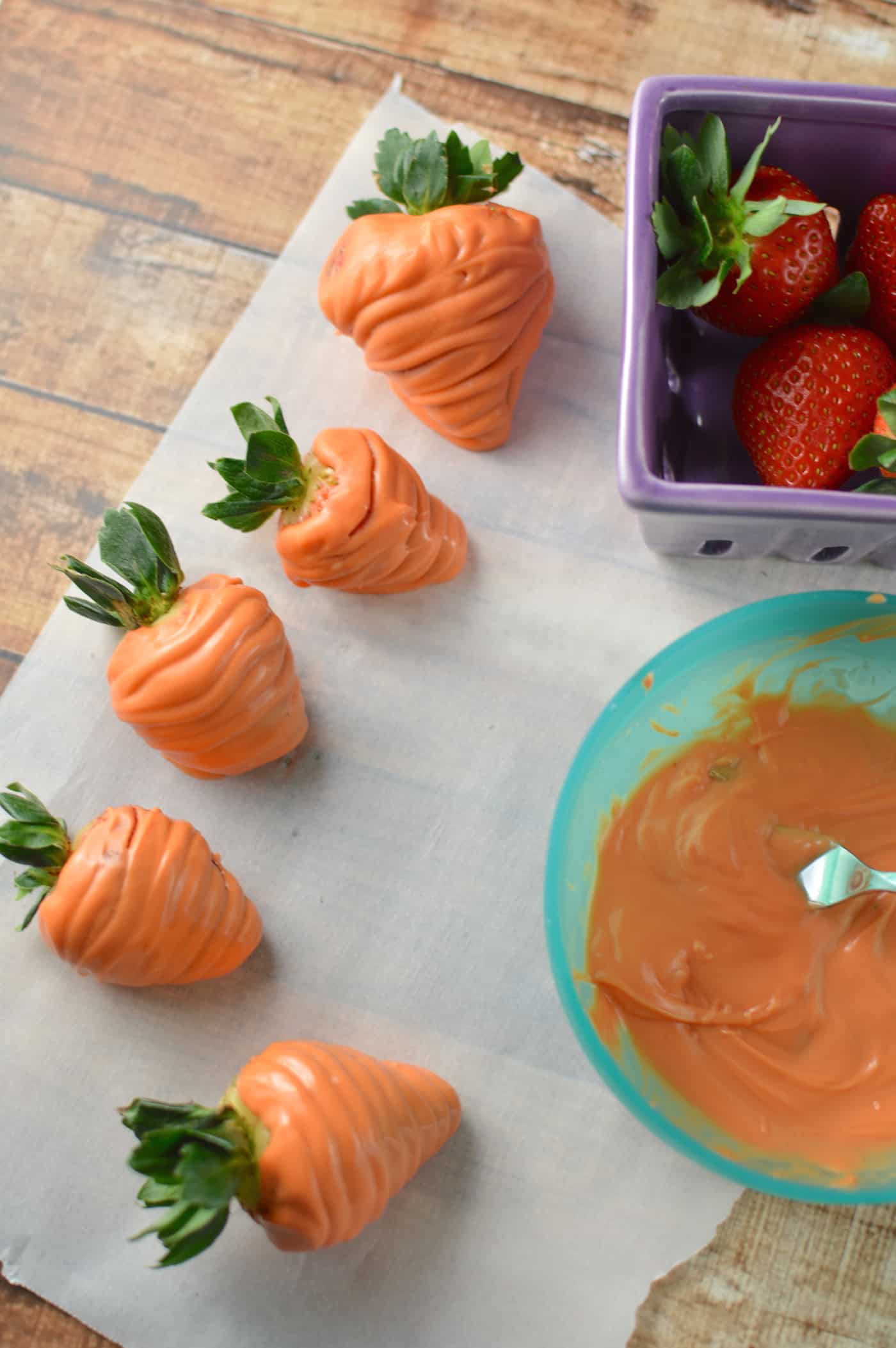 How to make strawberries that look like carrots