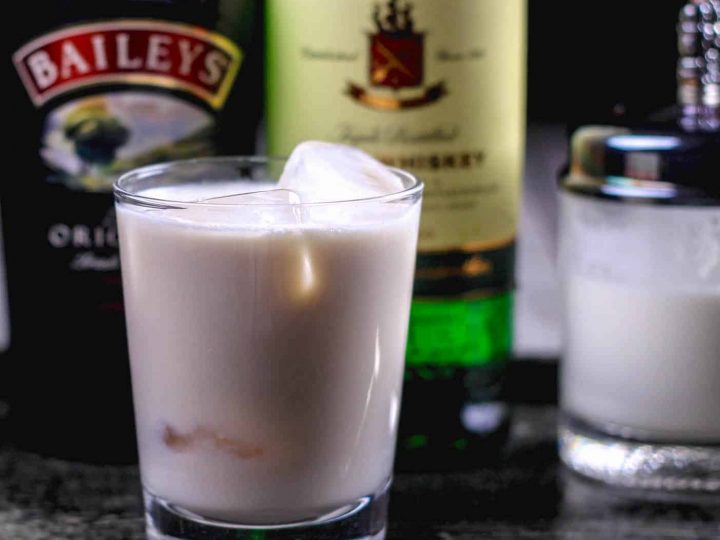 Irish White Russian Cocktail With Four Ingredients Diy Candy,Cardamom Seeds Powder