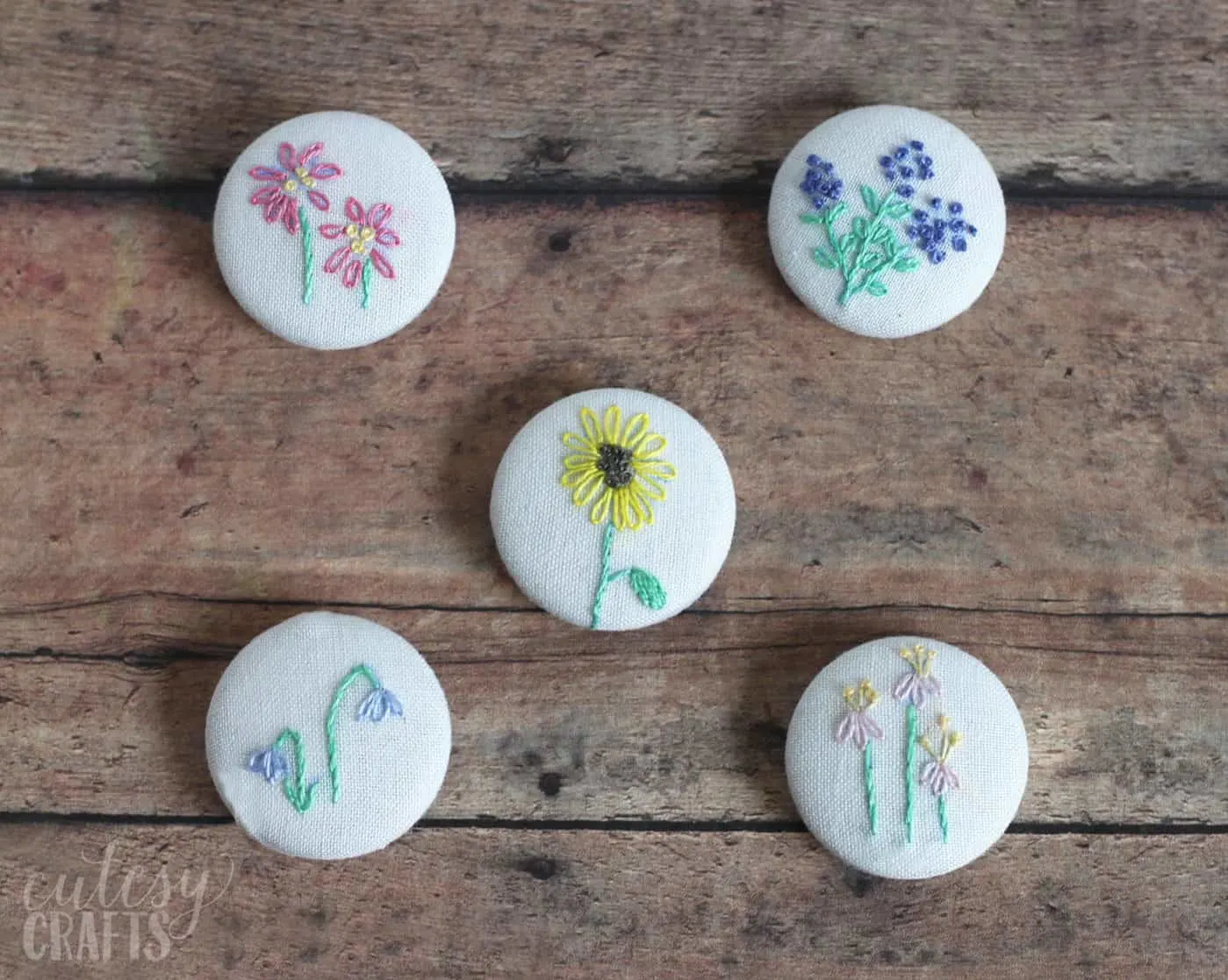 Make magnets with hand embroidery