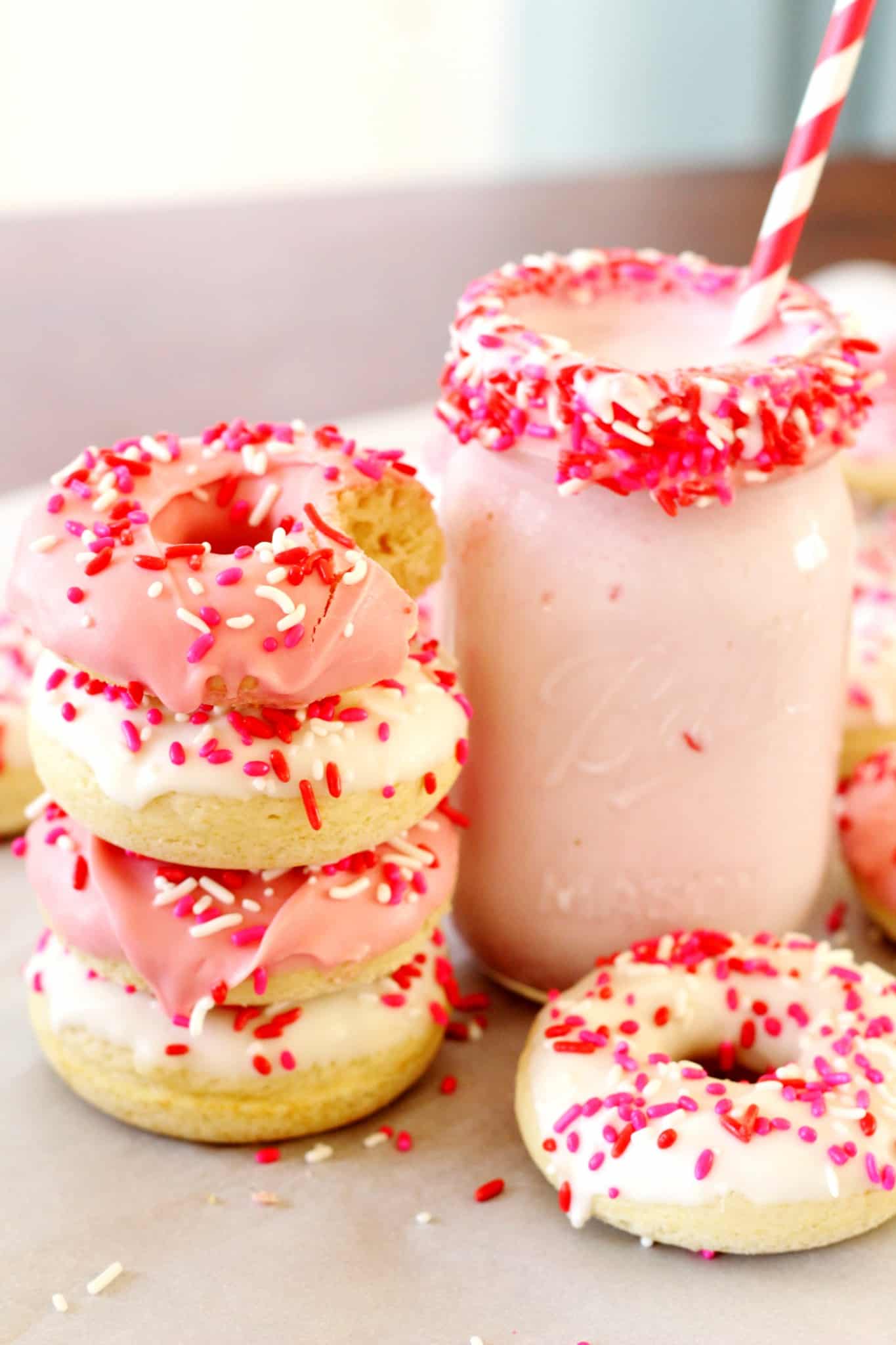 Valentine's Day Donuts Recipe with Candy Melt Icing - DIY Candy