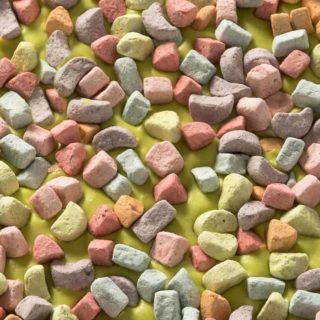 Learn how to make a delicious candy bark using Lucky Charms (just the marshmallows) and candy melts. This dessert is easy and delicious!