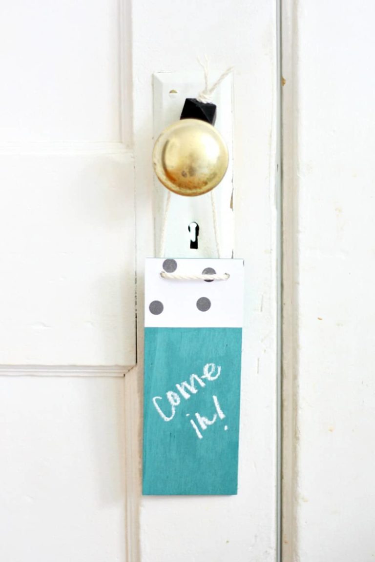 DIY Door Hangers with a Writable Chalkboard Surface DIY Candy
