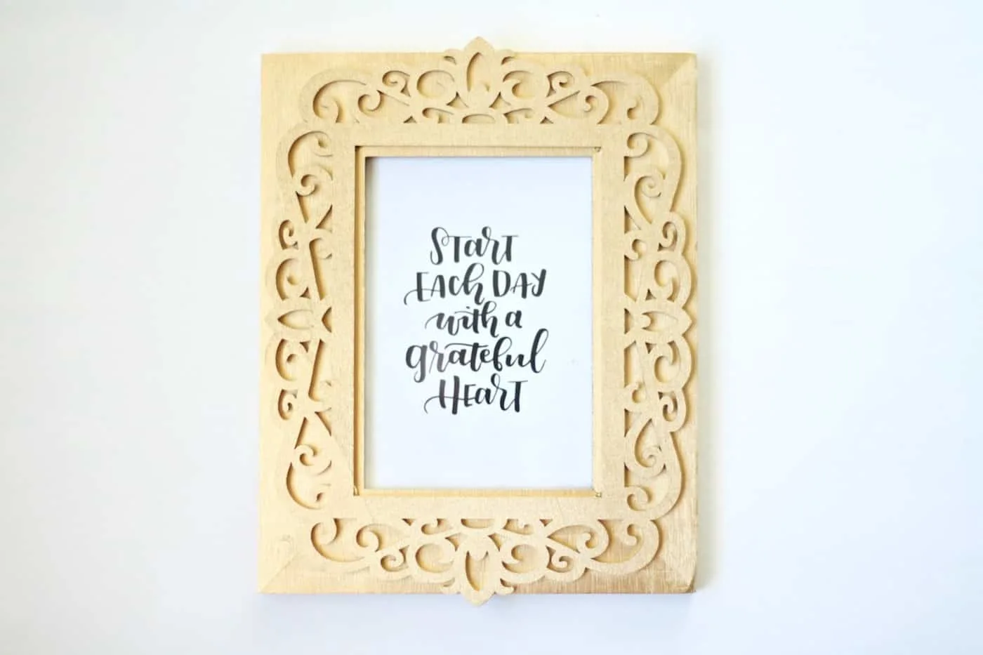 This Diy Gold Frame Is 14 Karat Decor Diy Candy