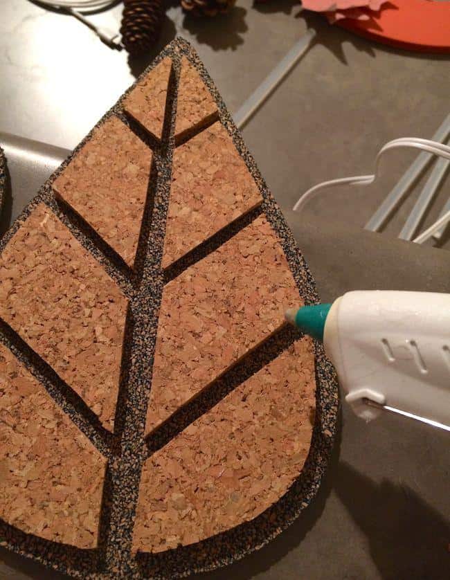 Gluing leaf trivets made with cork