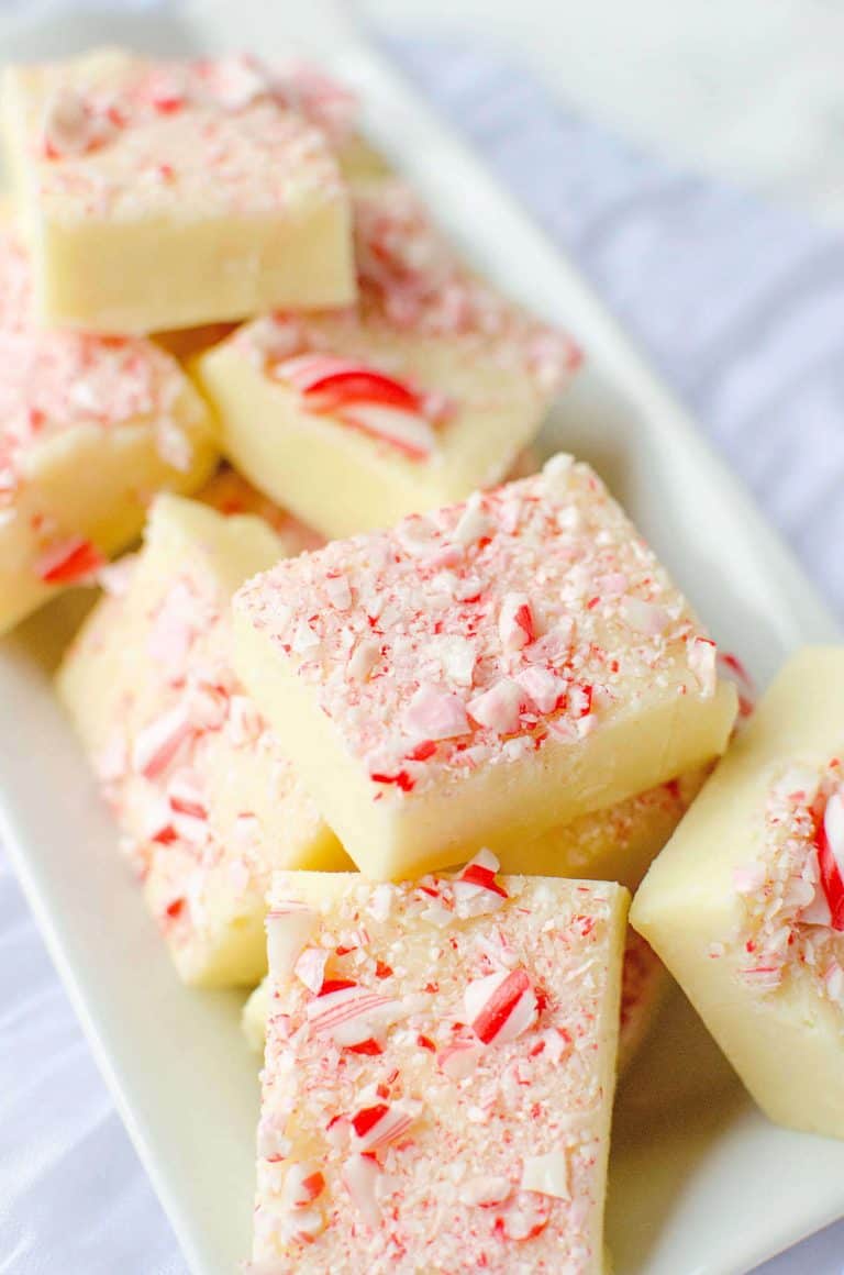 Candy Cane Fudge Recipe in Four Steps (So Easy!) - DIY Candy