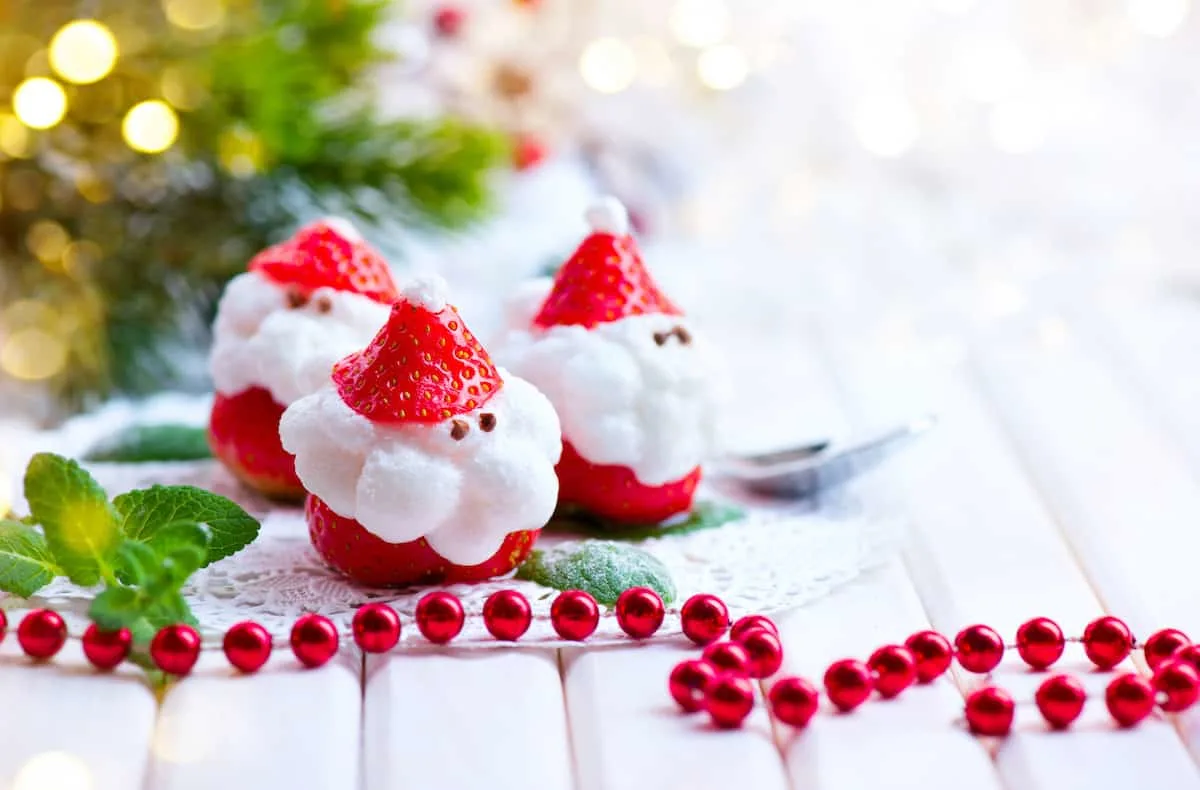 strawberry and marshmallow santas