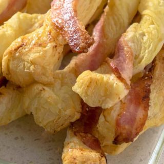 Cheese and bacon twists
