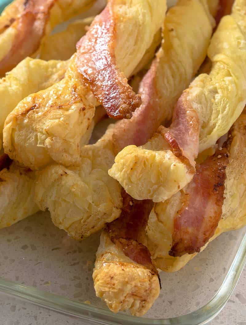 Cheese and bacon twists