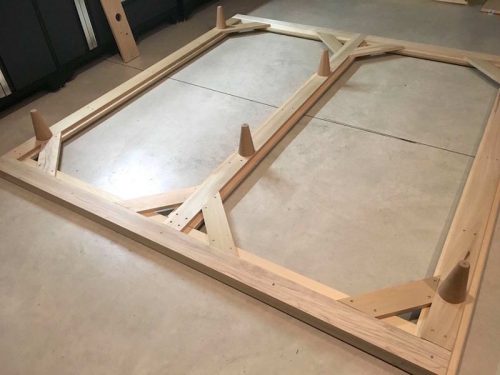 This DIY Platform Bed Frame is Beautiful and Modern - DIY Candy