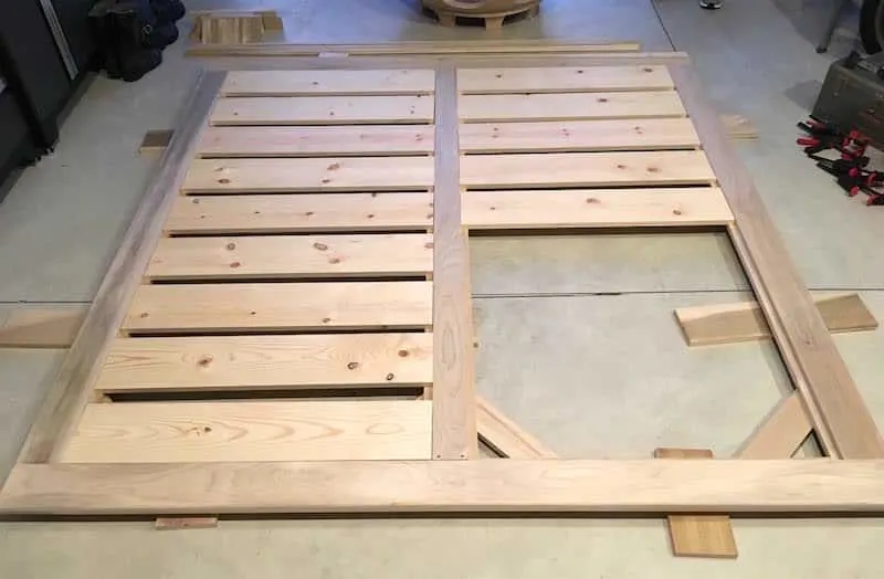 Step 22 modern bed build - slats