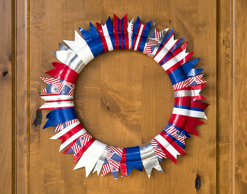 Easy 4th of July Wreath with Duck Tape