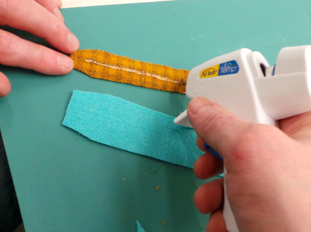 Sew a cable organizer yourself: DIY tutorial - Makerist