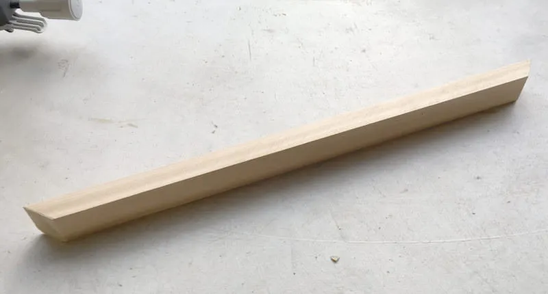 Cut support piece of wood