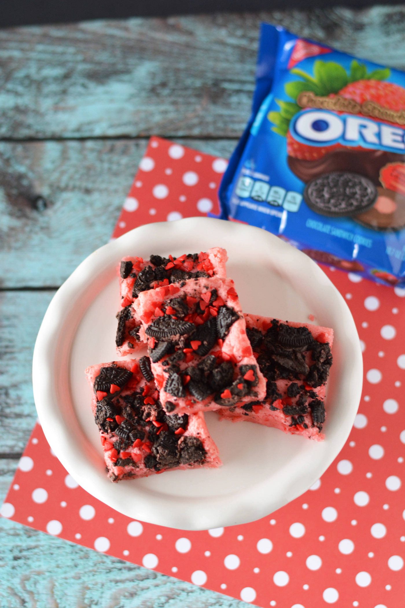 Delicious strawberry brownies using cake mix and Oreos