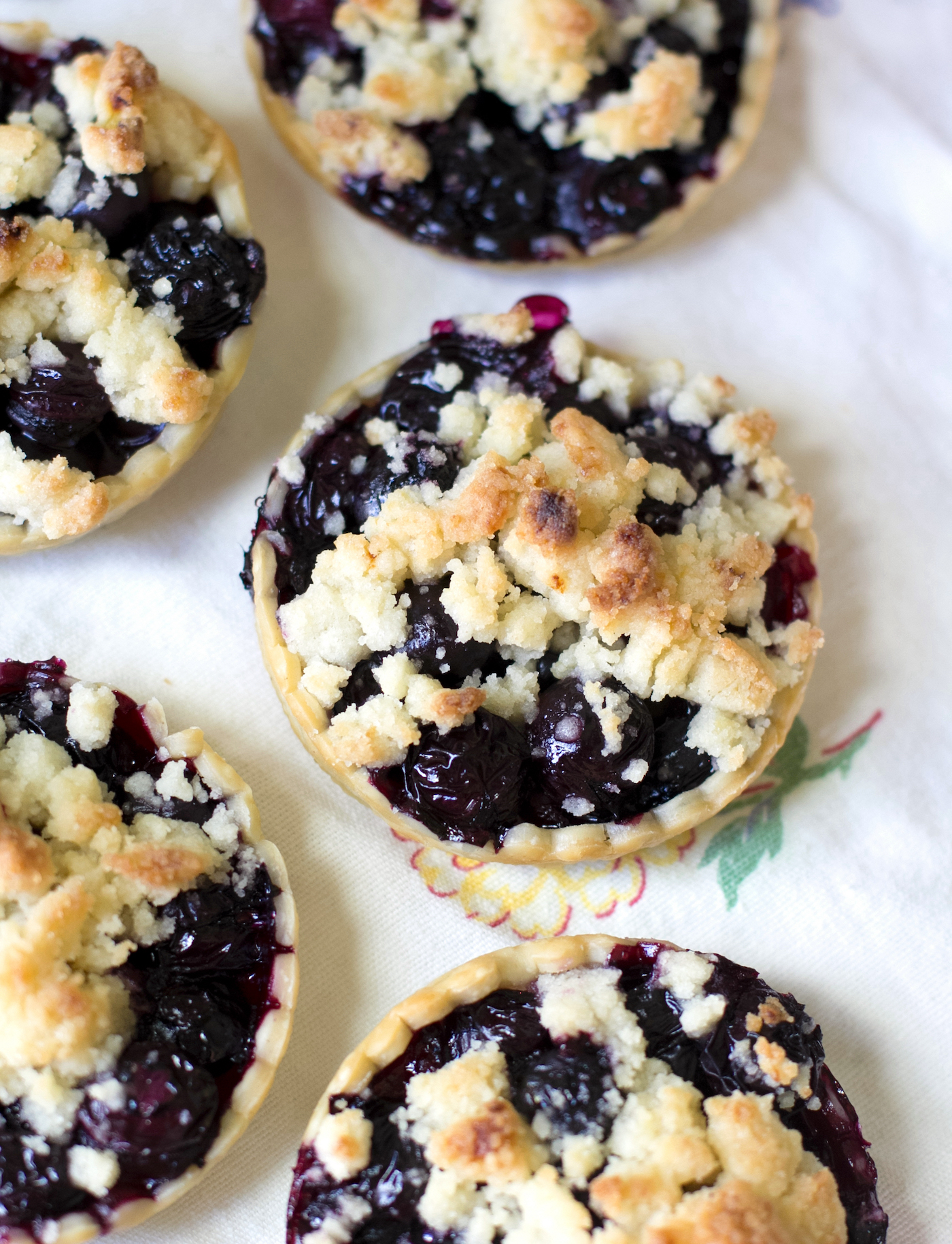 mini blueberry cobbler