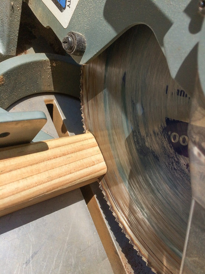Cutting 2 x 2s with a circular saw