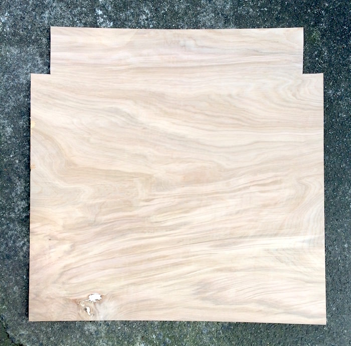 Notched wood back for the serving station