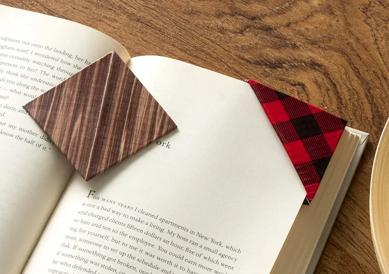Duck Tape Corner Bookmarks Detail