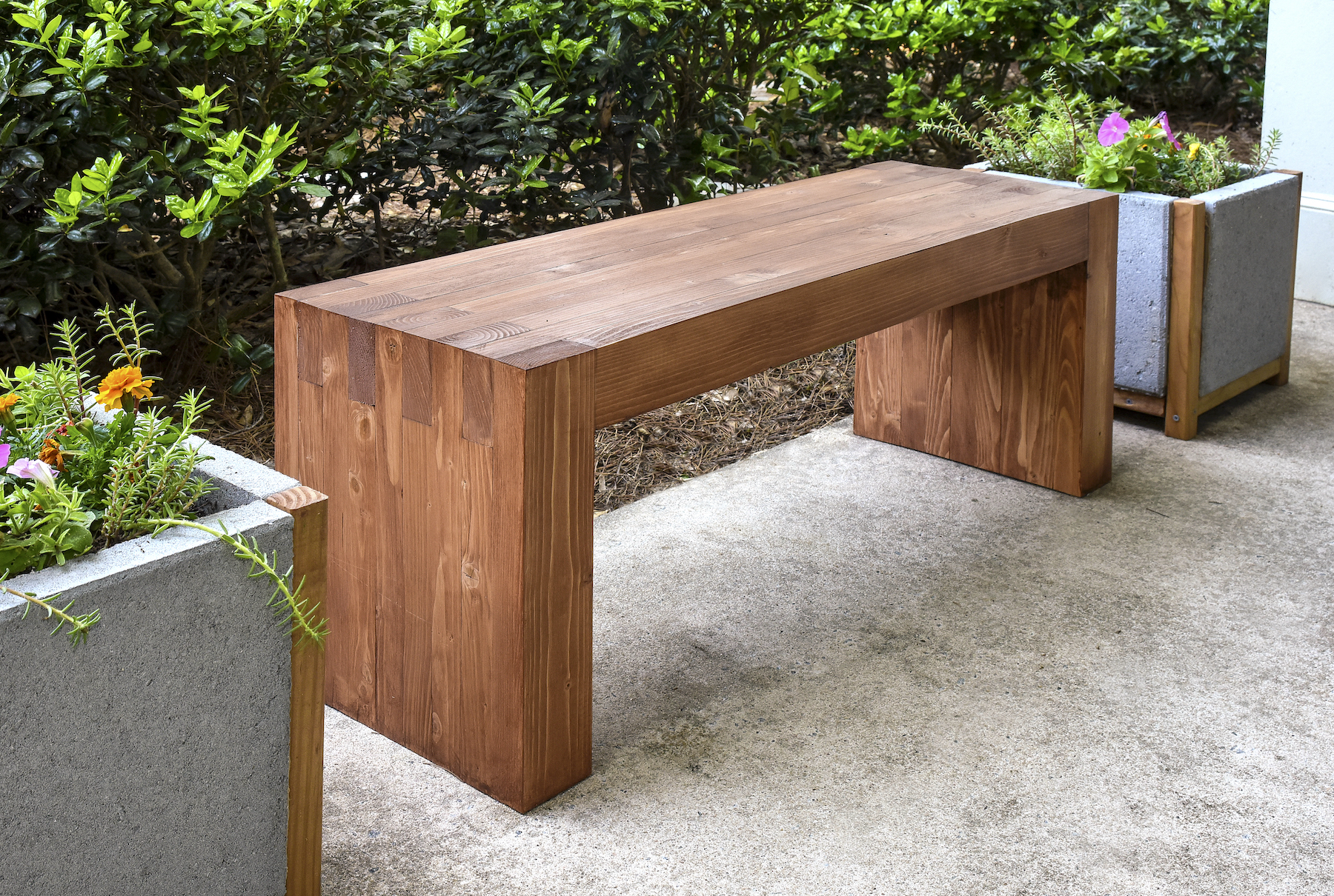 How to build a wood bench