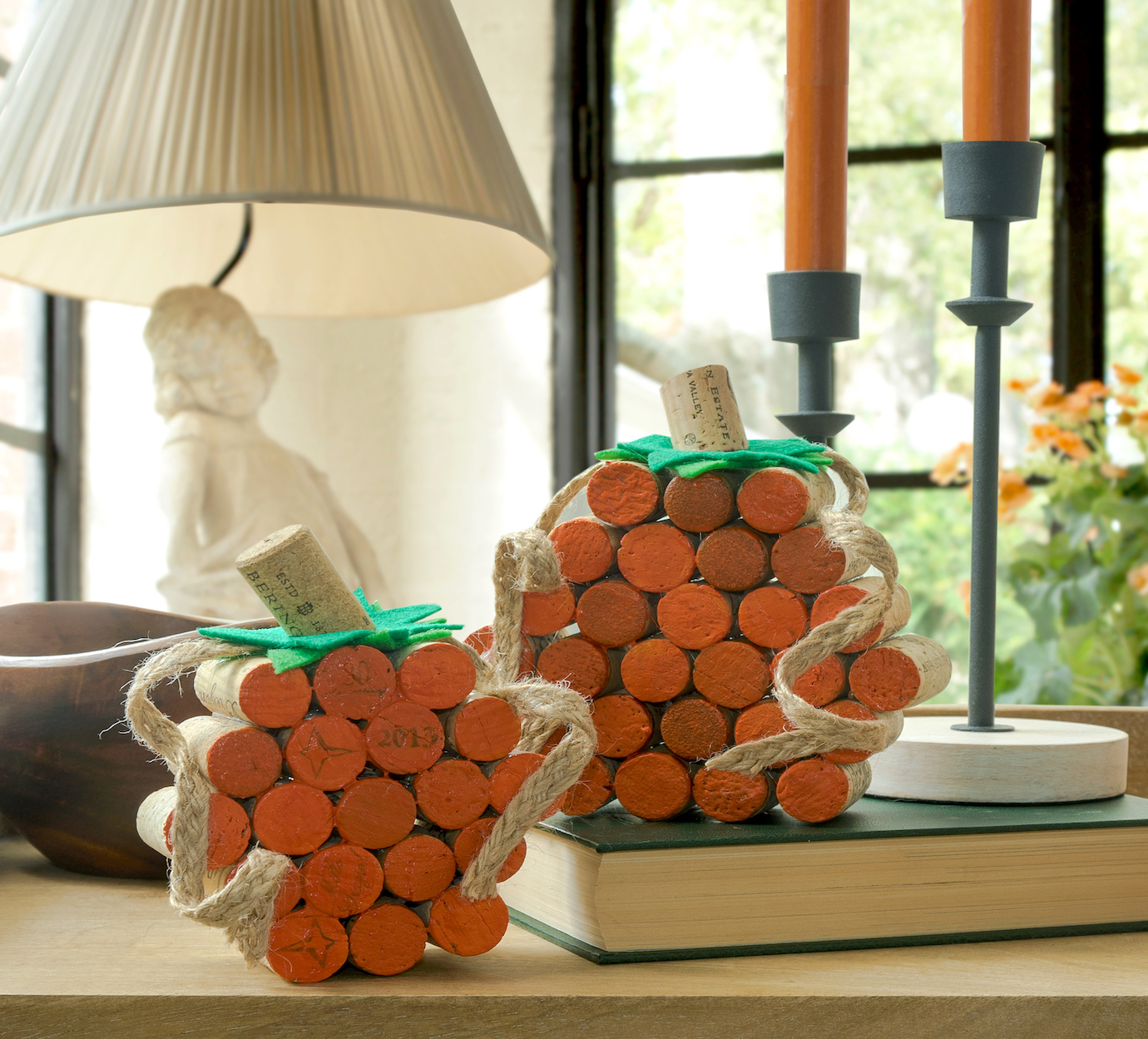 DIY-wine-cork-pumpkins