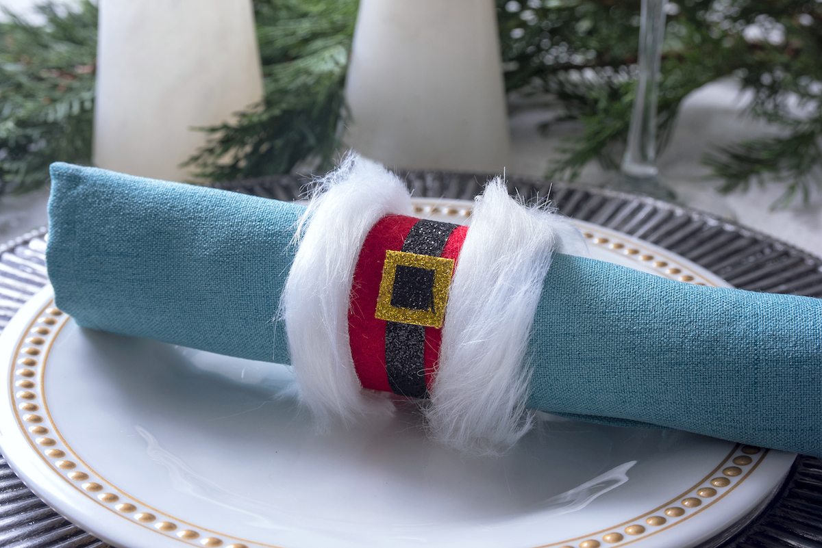 DIY Christmas napkin rings that are Santa inspired