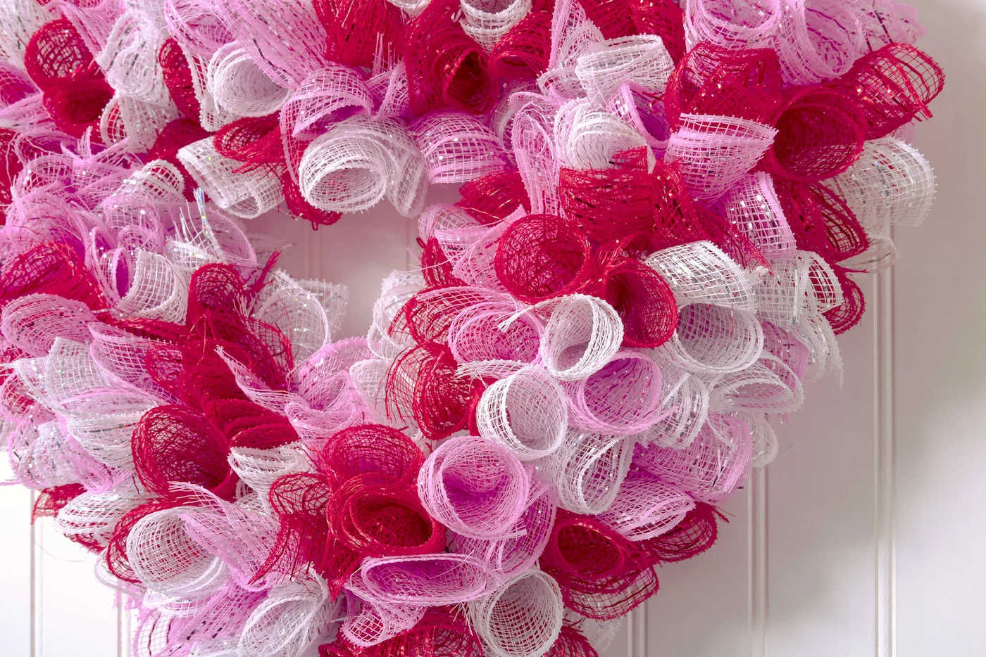 Valentine Mesh Wreath Shaped Like a Heart - DIY Candy