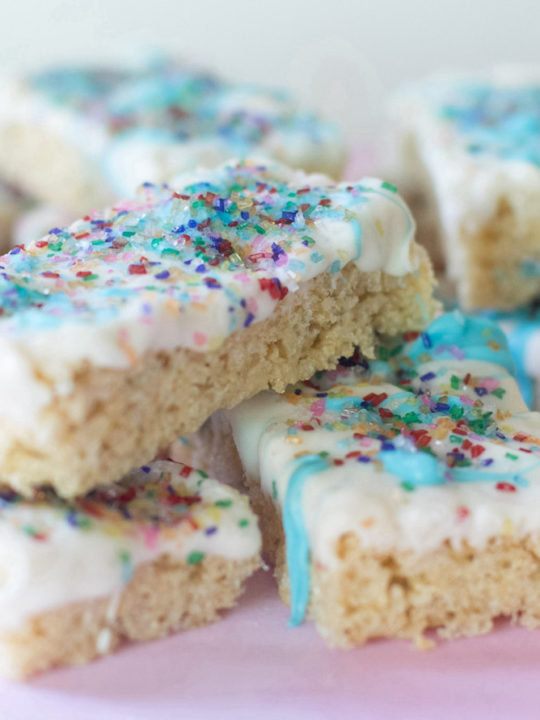 Rice Krispie Treats with Candy Melts Icing – Can't Stay Out of the