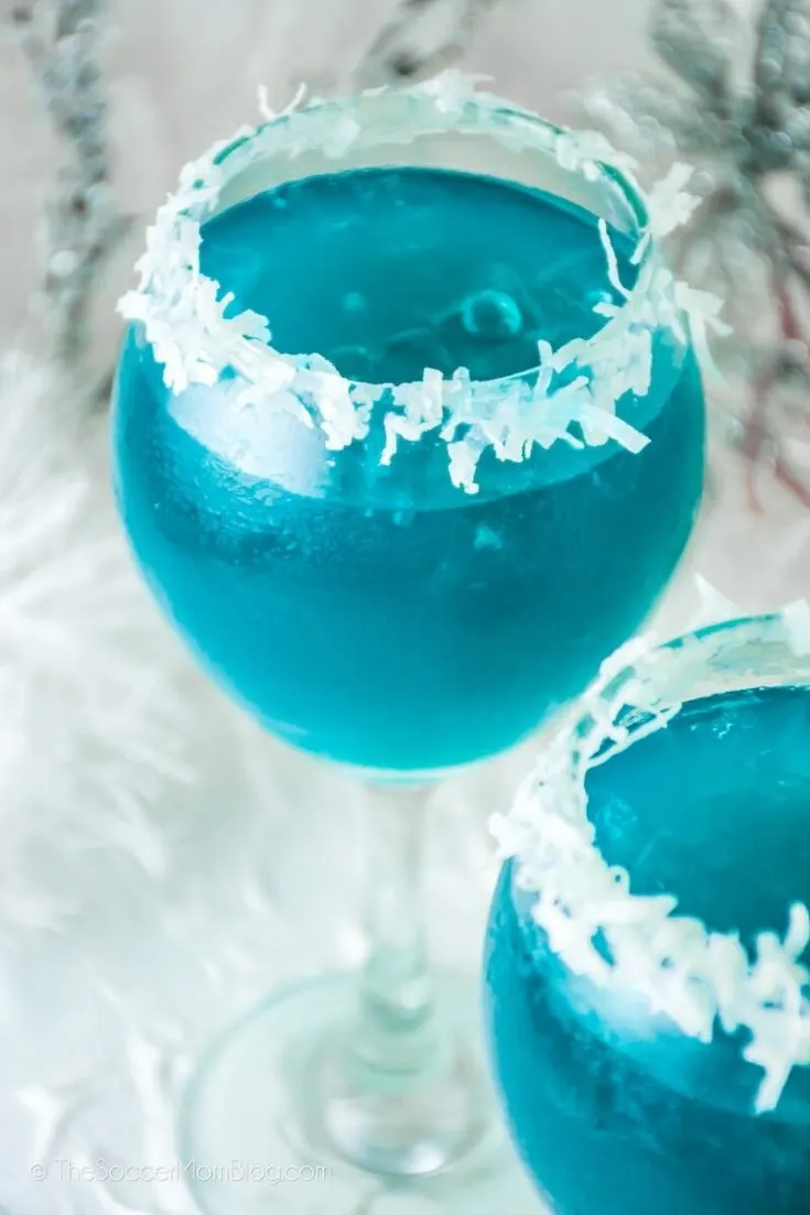 Blue Lagoon Cocktail Recipe - The Soccer Mom Blog