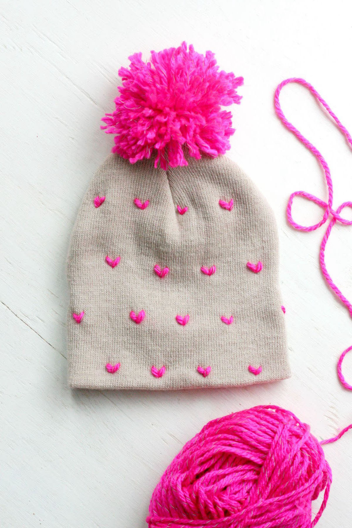 How to Make a Pompom for a Hat