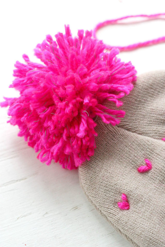 How To Make A Pompom For A Hat So Easy Diy Candy