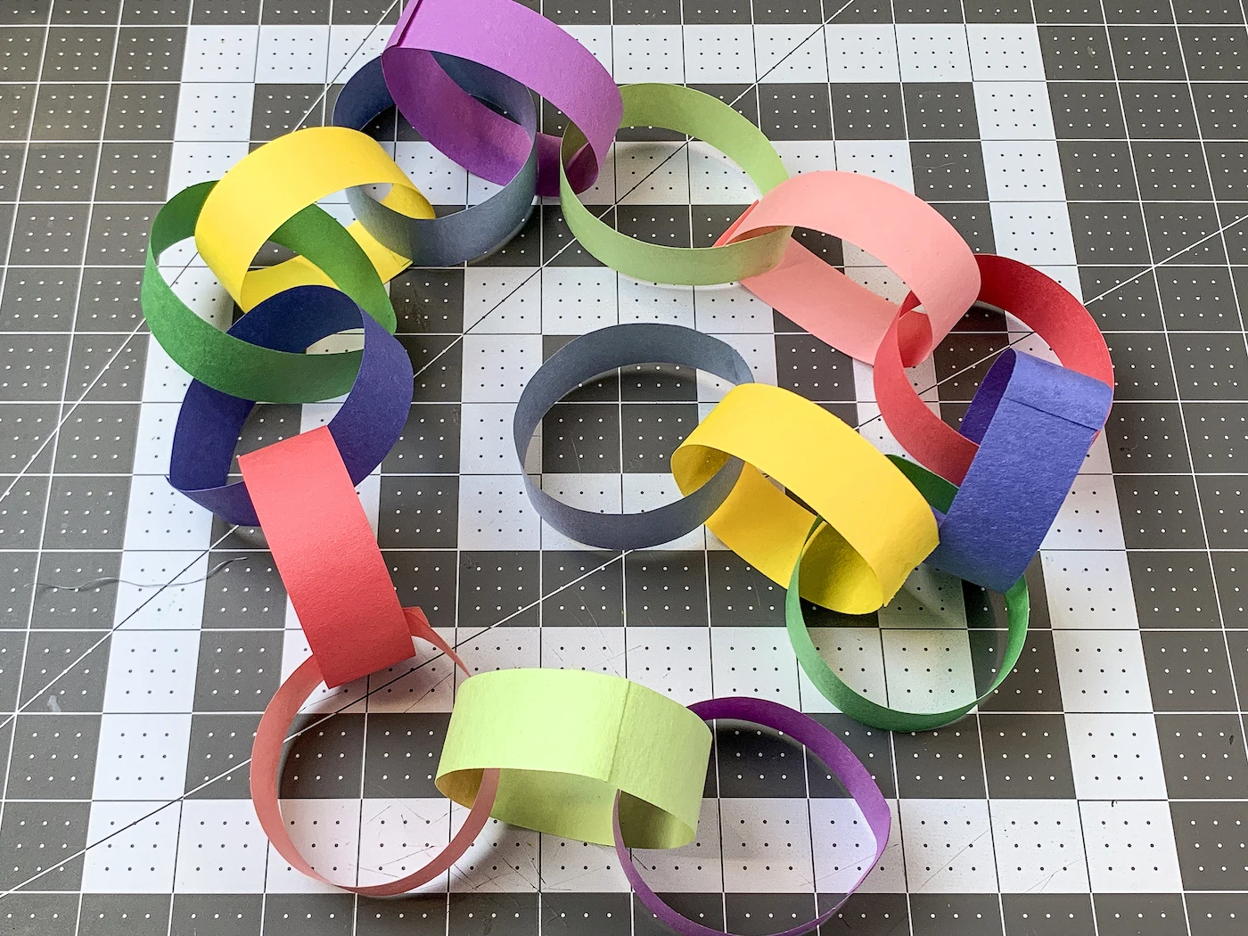 Finished paper chain