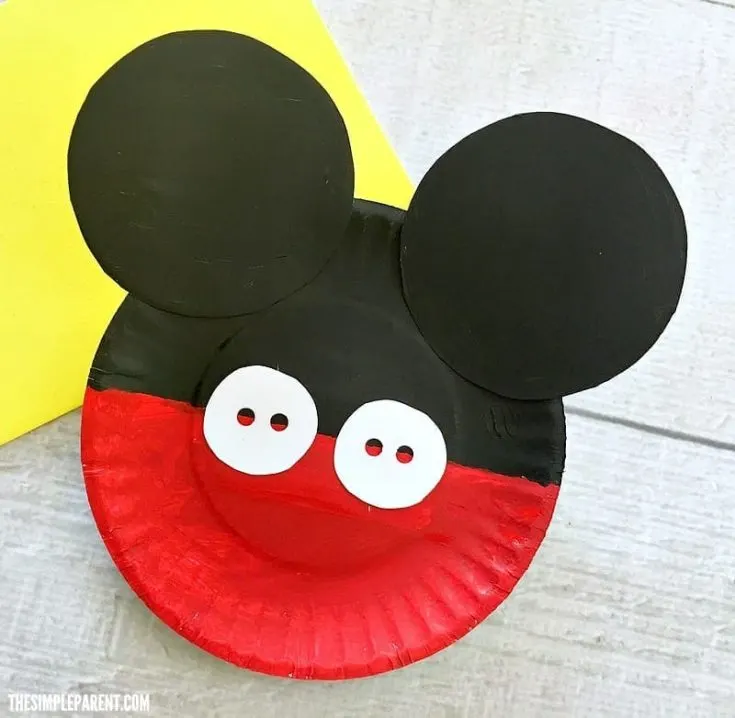 Paper Plate DIY Minnie Mouse Ears (and Mickey Mouse Ears, Too!) - Paper  Plate Fun
