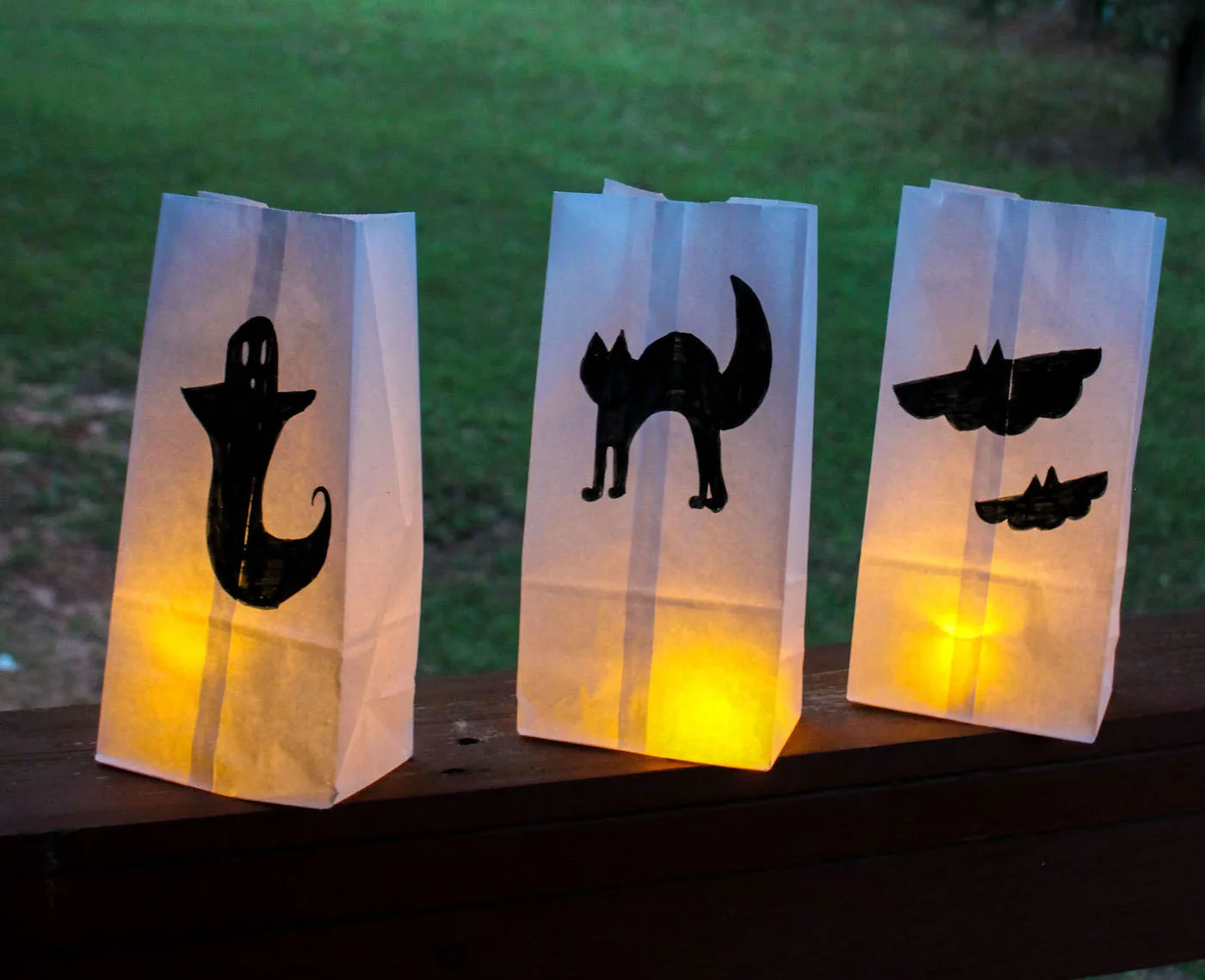 Lanternas de saco de papel de Halloween