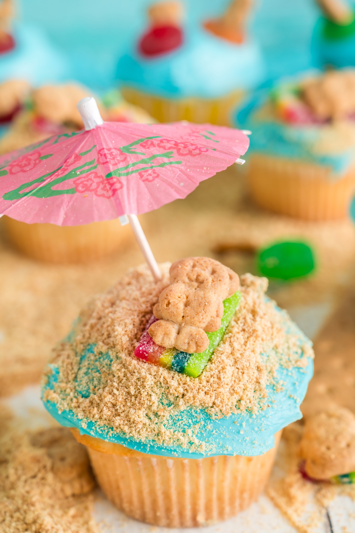 beach themed cupcakes